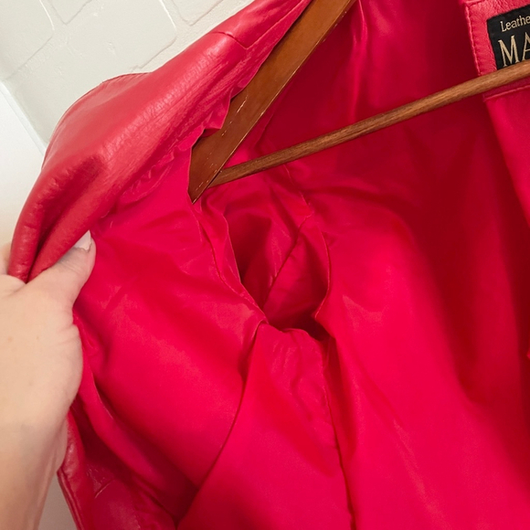 Vintage Red Leather Blazer Fitted Buttery Soft Statement Jacket Sz M - Picture 9 of 15